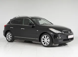Infiniti  3