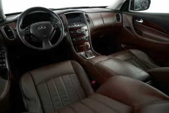 Infiniti  7