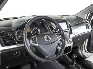 SsangYong  9