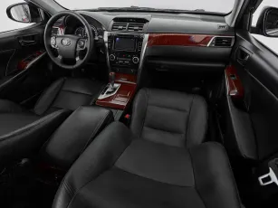 Toyota  9