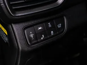 Hyundai  12