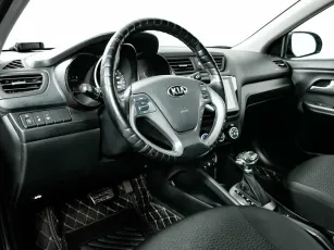 Kia  10