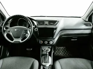Kia  11