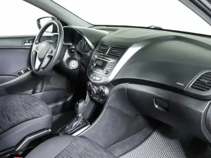 Hyundai  10