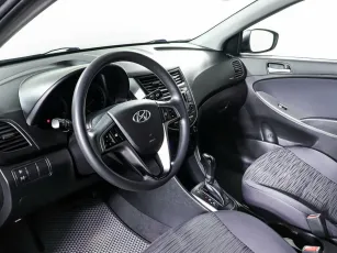 Hyundai  12