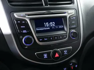 Hyundai  15