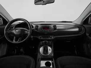 Kia  8