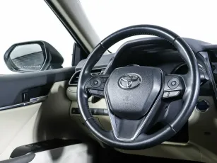 Toyota  12