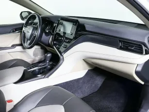 Toyota  9