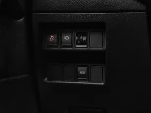 Nissan  11