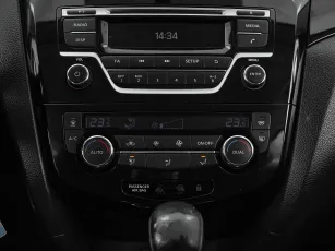 Nissan  15