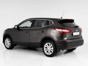 Nissan  6