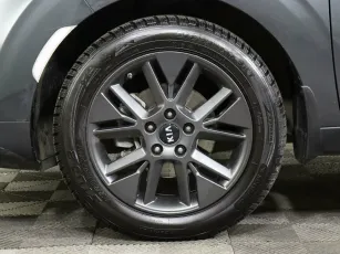Kia  7