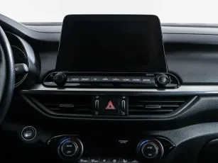 Kia  10