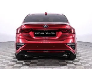 Kia  6