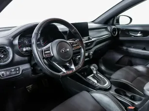 Kia  9