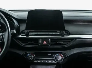 Kia  10