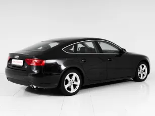 Audi  6