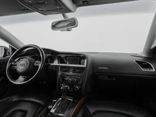 Audi  9