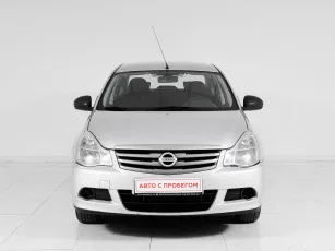 Nissan  2