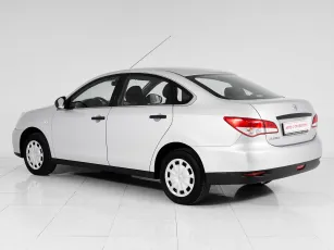Nissan  4
