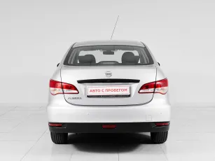 Nissan  5