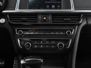 Kia  18