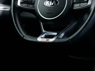 Kia  8
