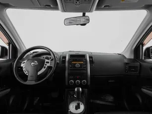 Nissan  8