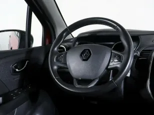 Renault  13