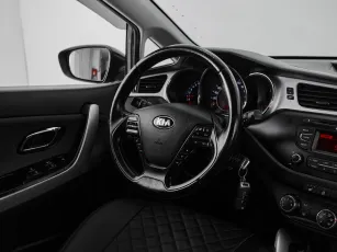 Kia  10