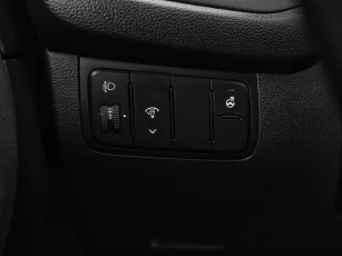 Kia  11