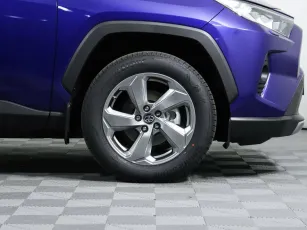 Toyota  5