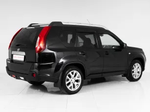 Nissan  4