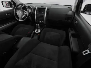 Nissan  9