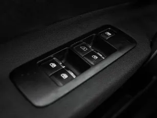 Nissan  11