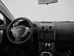 Nissan  8