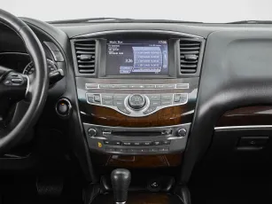 Infiniti  11
