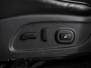 Infiniti  15