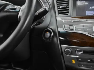Infiniti  21