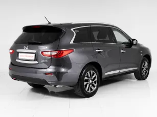 Infiniti  4