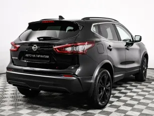 Nissan  5