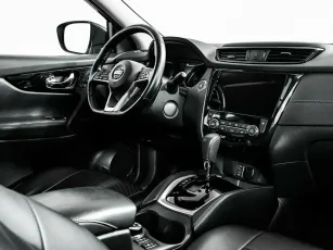 Nissan  8
