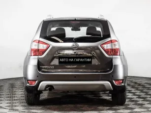 Nissan  4