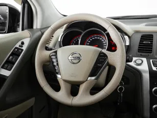 Nissan  10