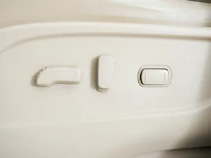 Nissan  15