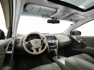 Nissan  9