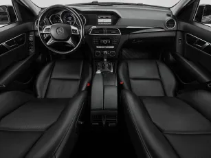 Mercedes-Benz  8