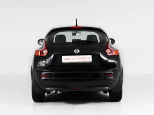 Nissan  5