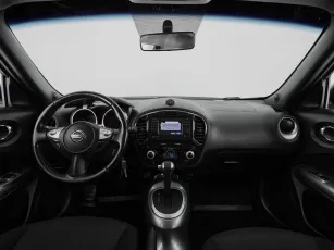 Nissan  8